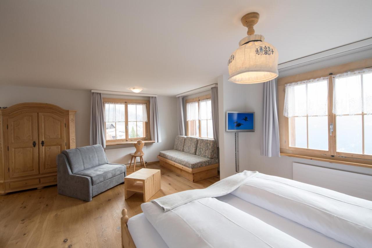 Hotel Garni Postigliun Andiast Andest Oda fotoğraf